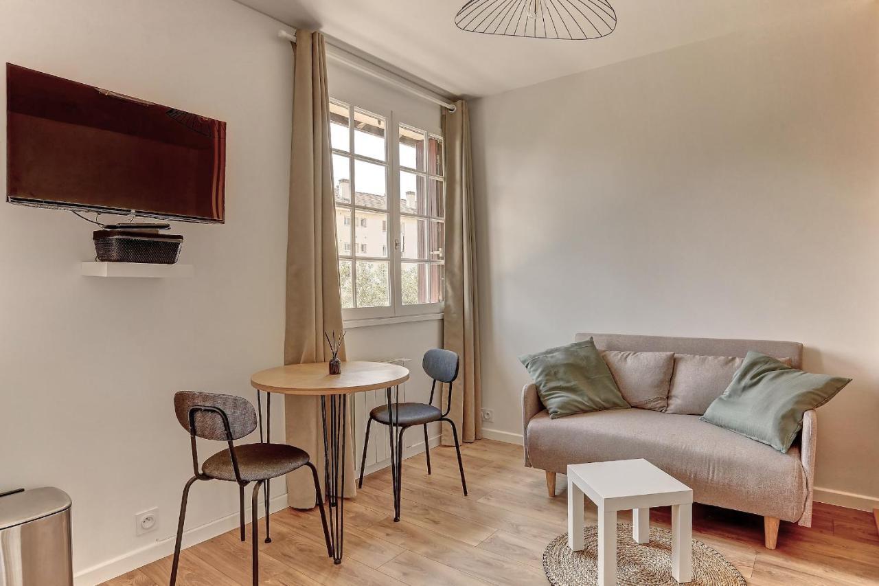 Le Normand- Bois D'Arcy Apartment Bagian luar foto